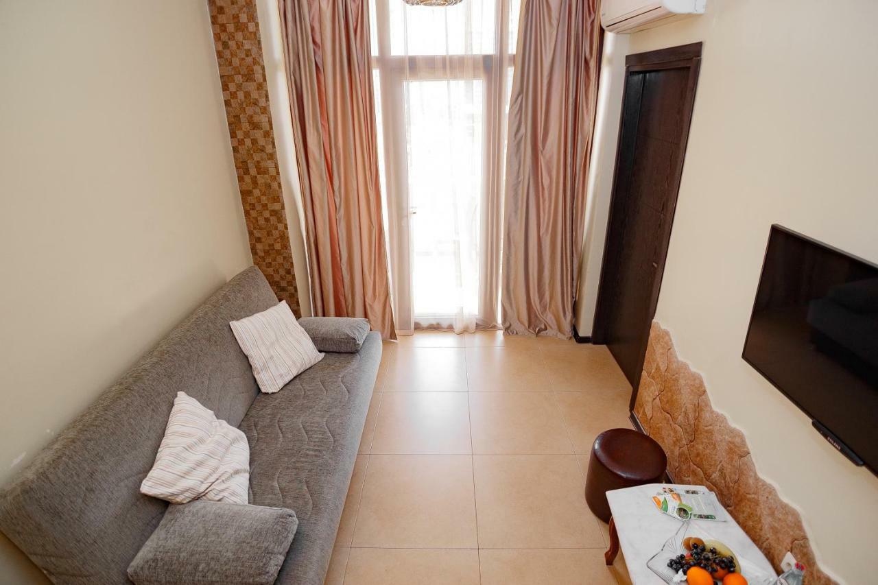 Apartment On Javakhishvili Batumi Kültér fotó